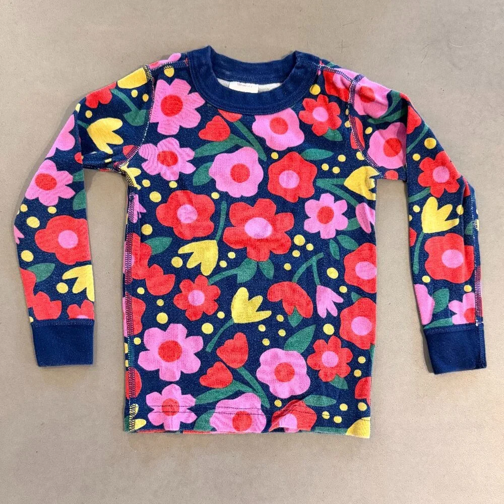 Hanna Andersson Navy Floral Pajama Set with Pink Red Yellow Flowers